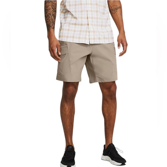 Under Armour Khaki Fishing Hiking Cargo Shorts  11” Inseam Waist 36” Retail $89 - Picture 1 of 3